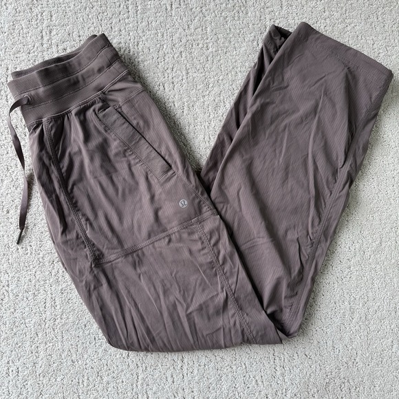Lululemon Dance Studio Mid Rise Full Length Pant Women's Size 4 Light Tan Taupe - Picture 1 of 10